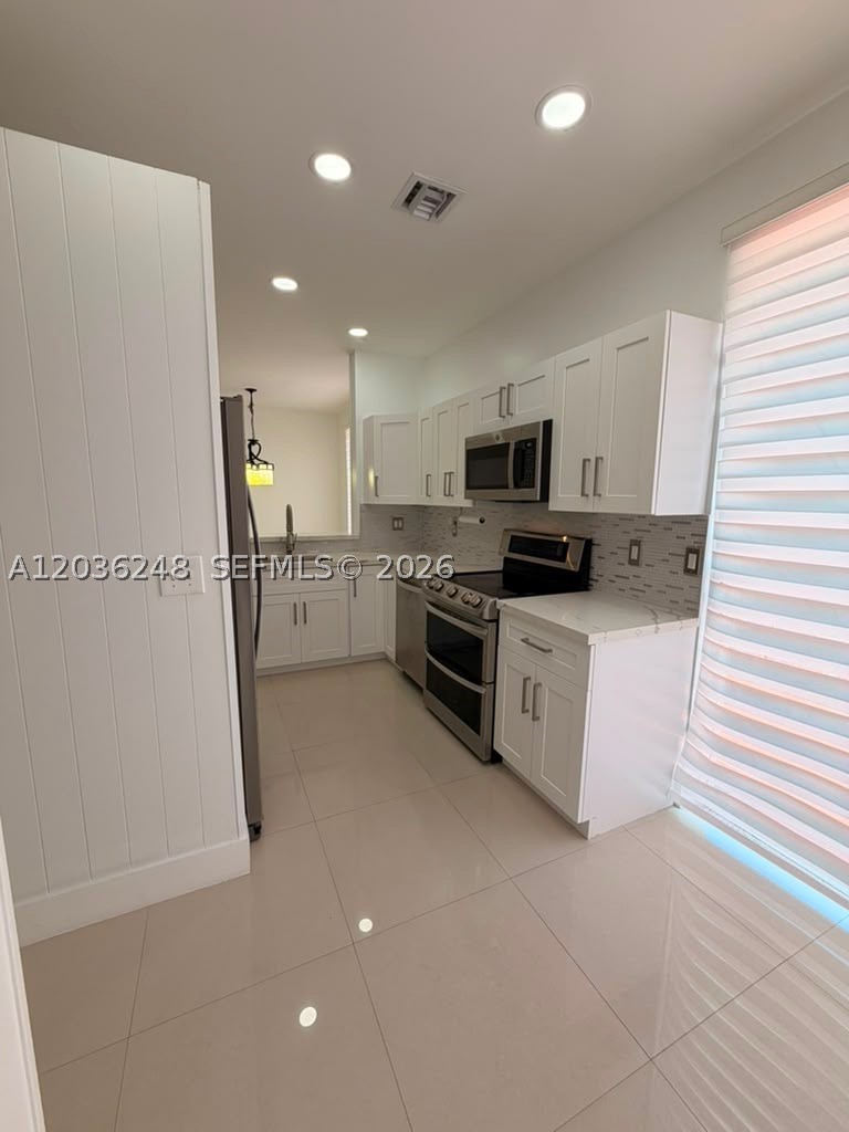 Pembroke Pines photo 4
