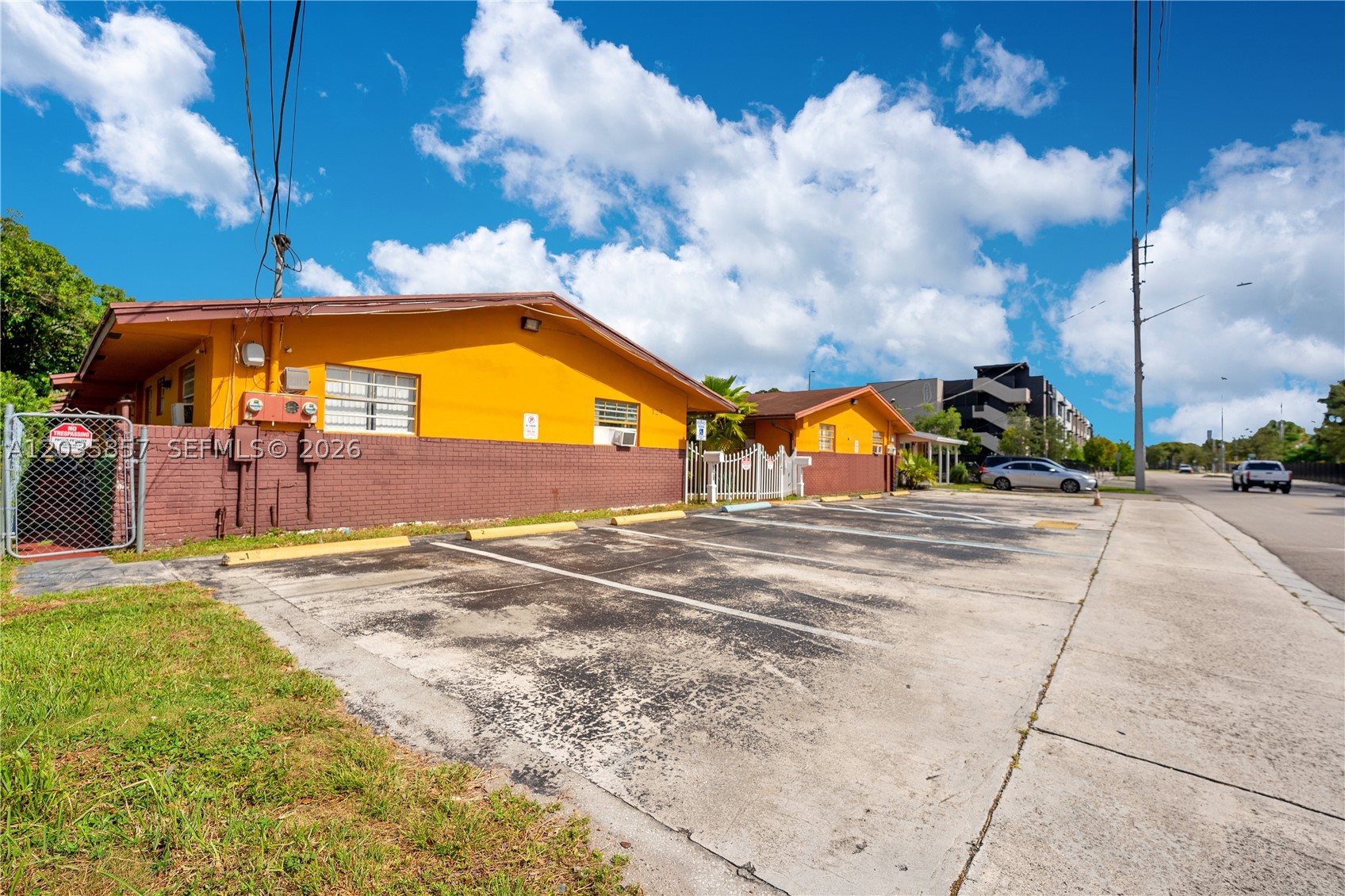 Hallandale Beach photo 2
