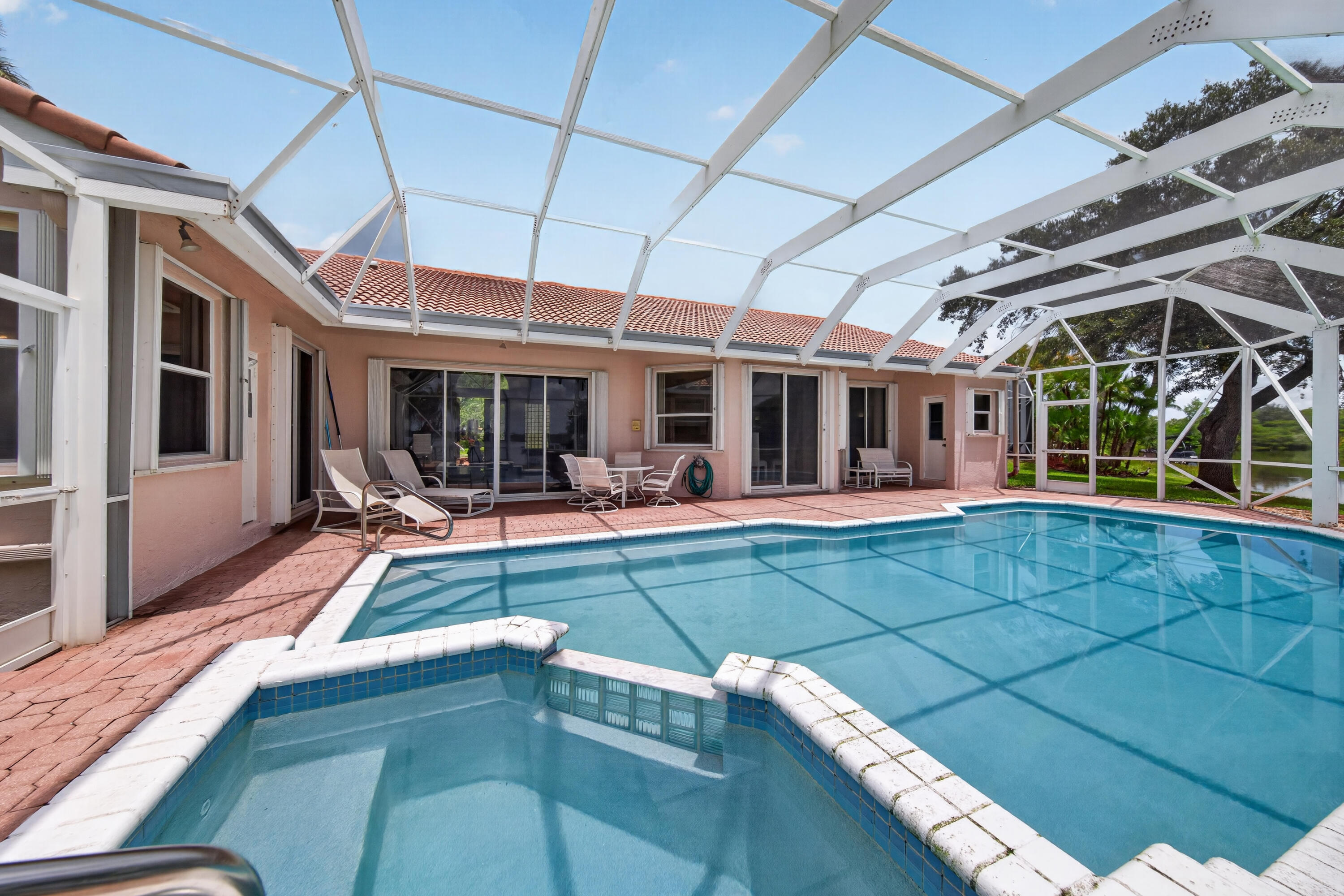 Pembroke Pines photo 3