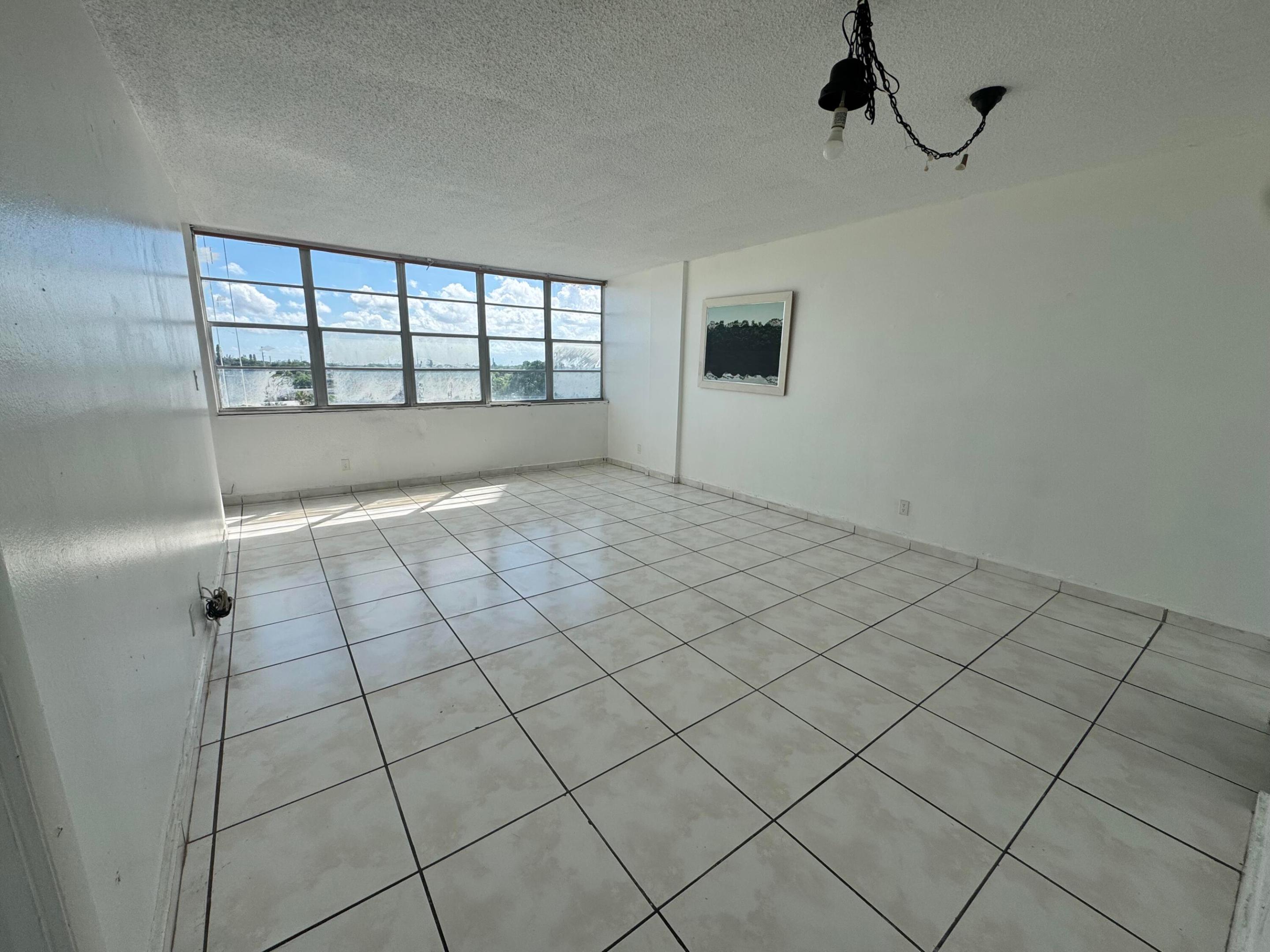 North Miami Beach photo 3
