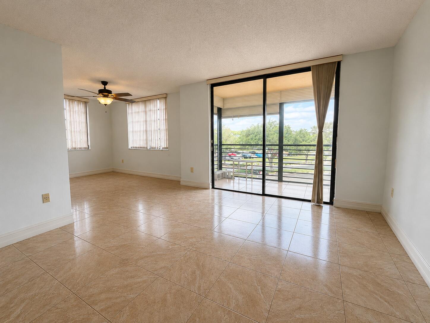 Pembroke Pines photo 1