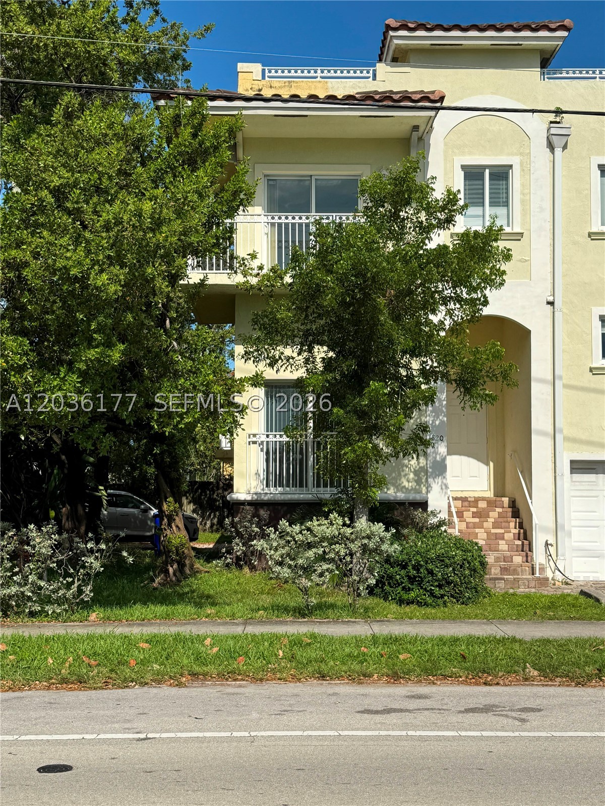 Hollywood photo 3