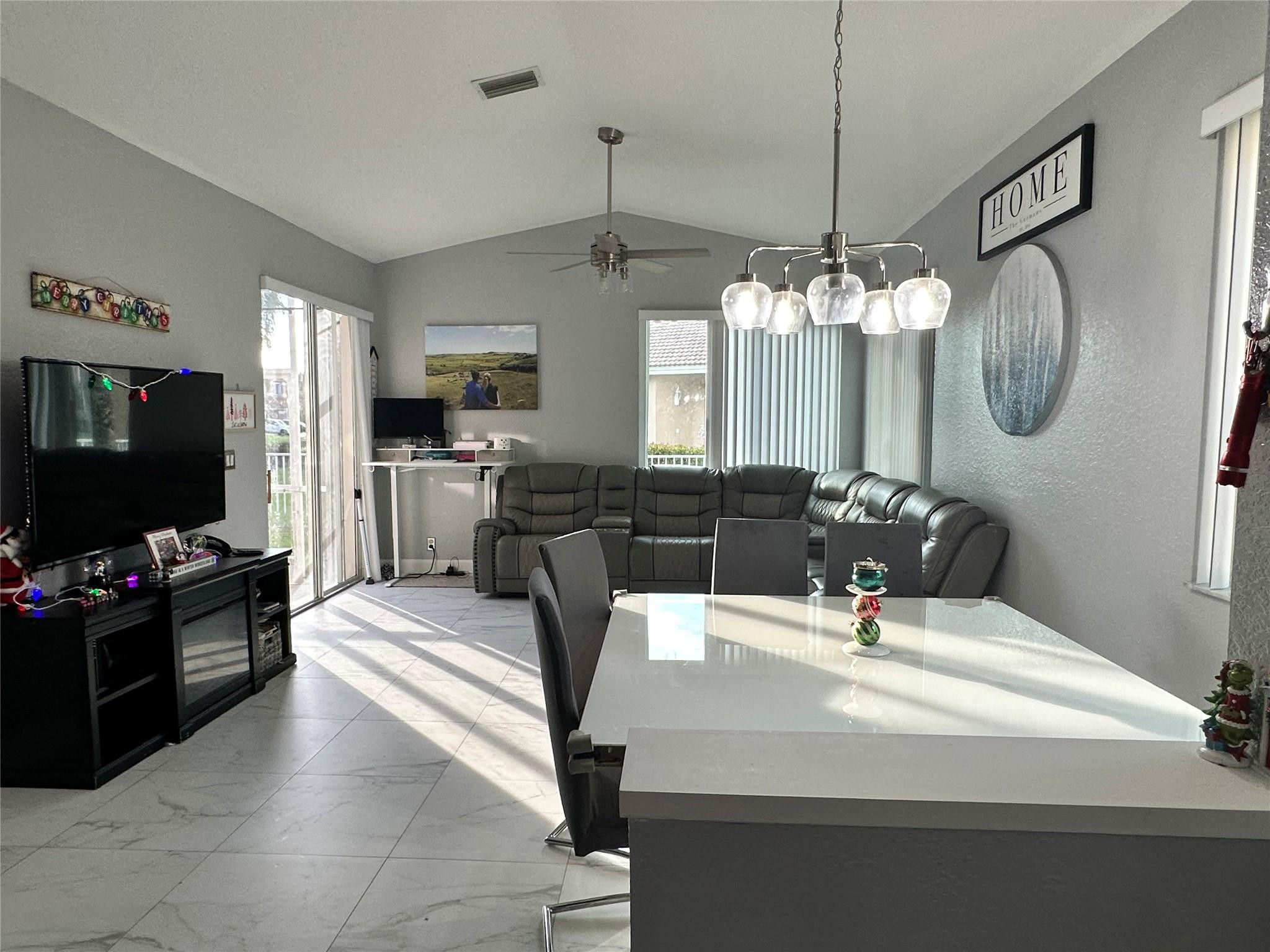 Pembroke Pines photo 4