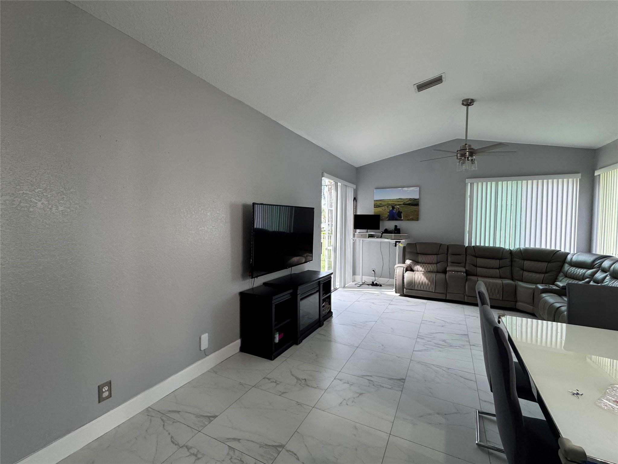 Pembroke Pines photo 5