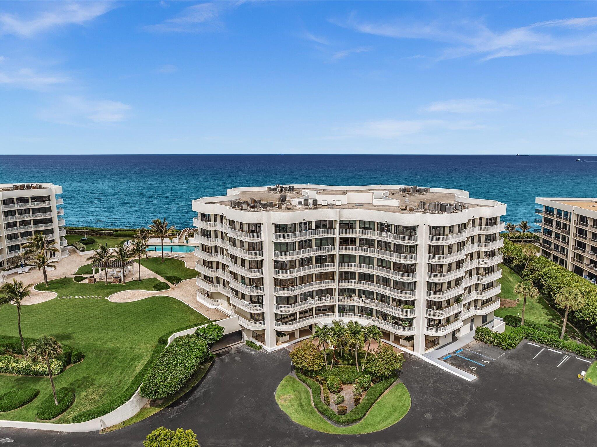 Palm Beach photo 1