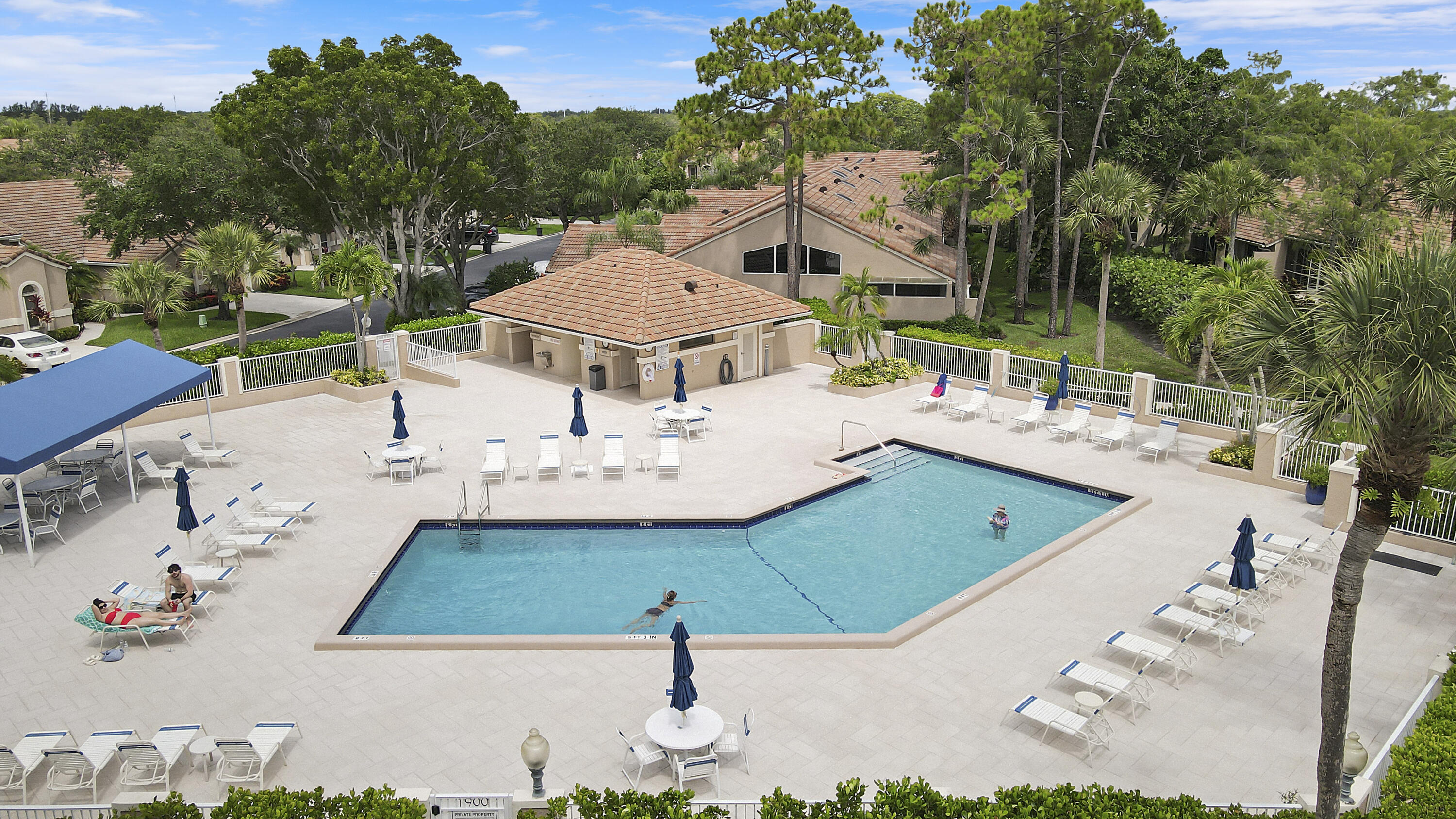 Palm Beach Gardens photo 2