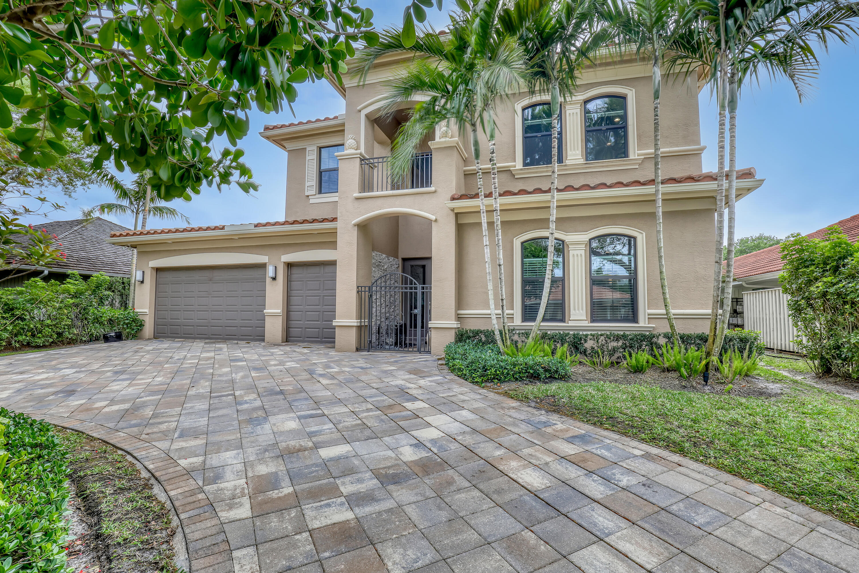 Palm Beach Gardens photo 1