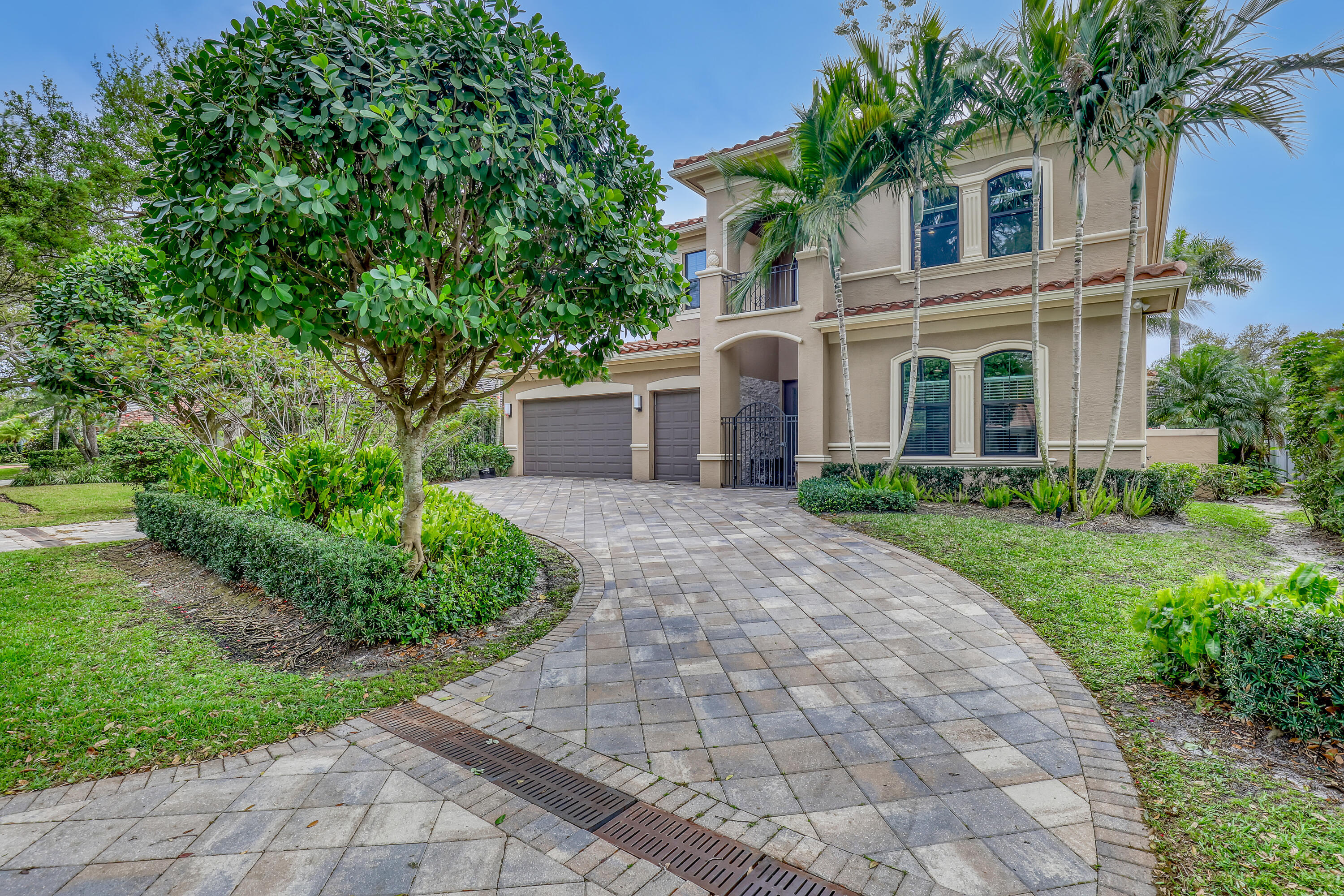 Palm Beach Gardens photo 2