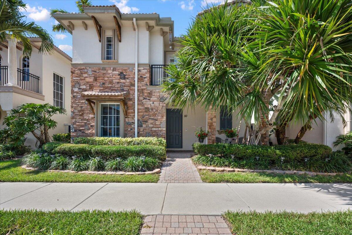 Palm Beach Gardens photo 1