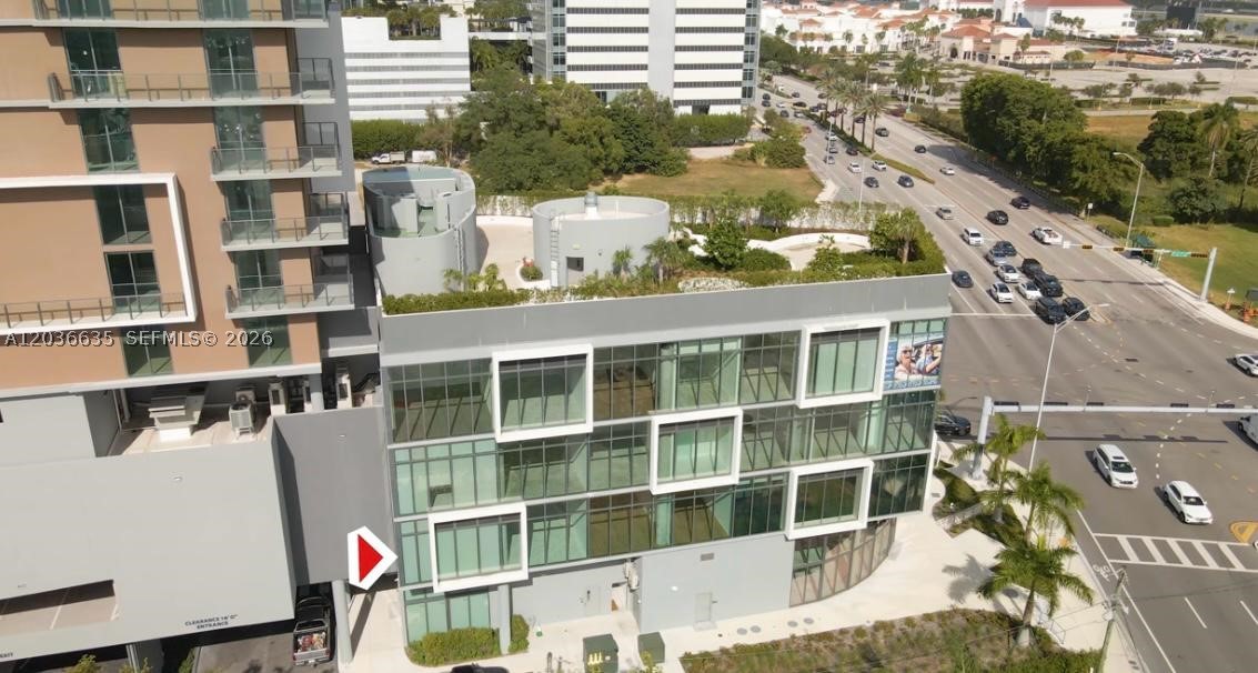 Aventura photo 3
