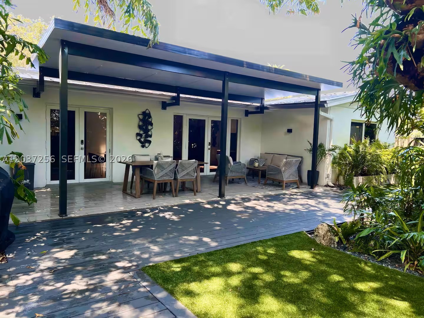 Wilton Manors photo 1