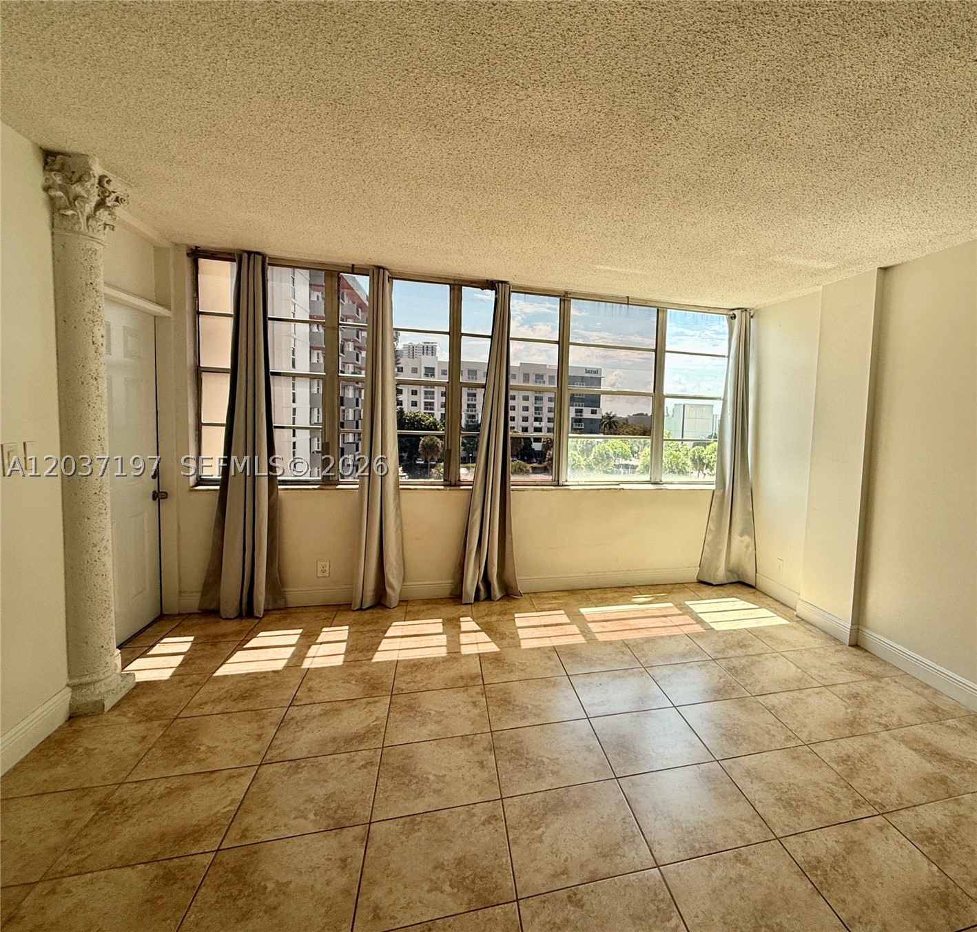 North Miami Beach photo 2
