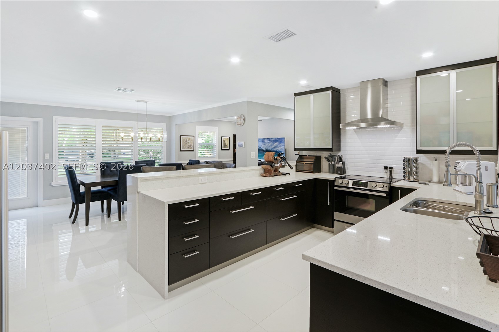 Wilton Manors photo 2
