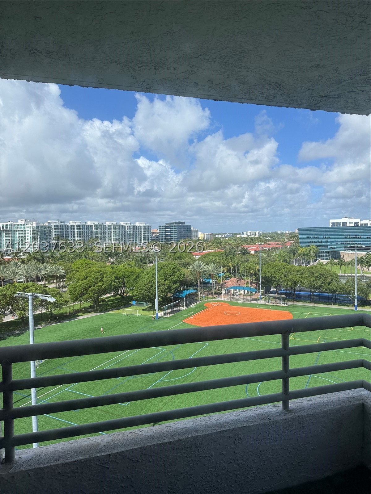 Aventura photo 2
