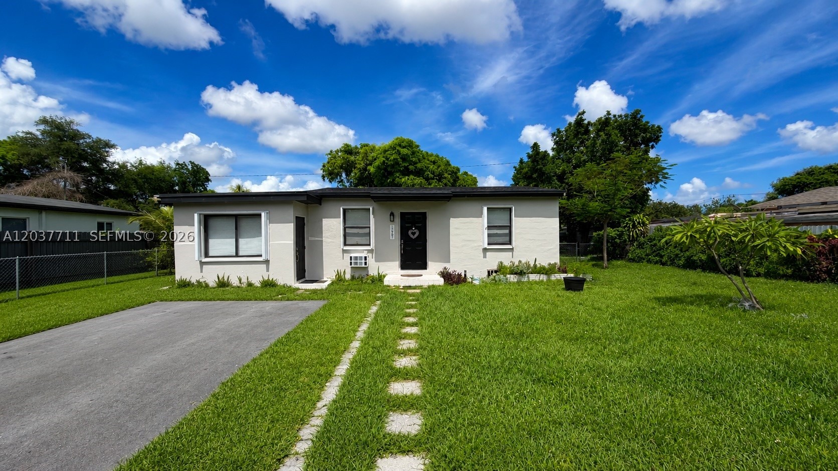 Miami Gardens photo 1