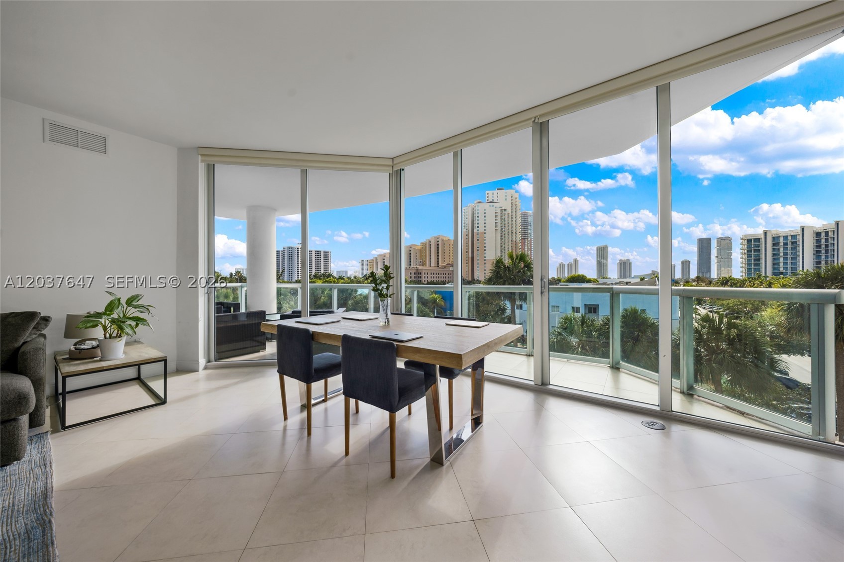 Aventura photo 1