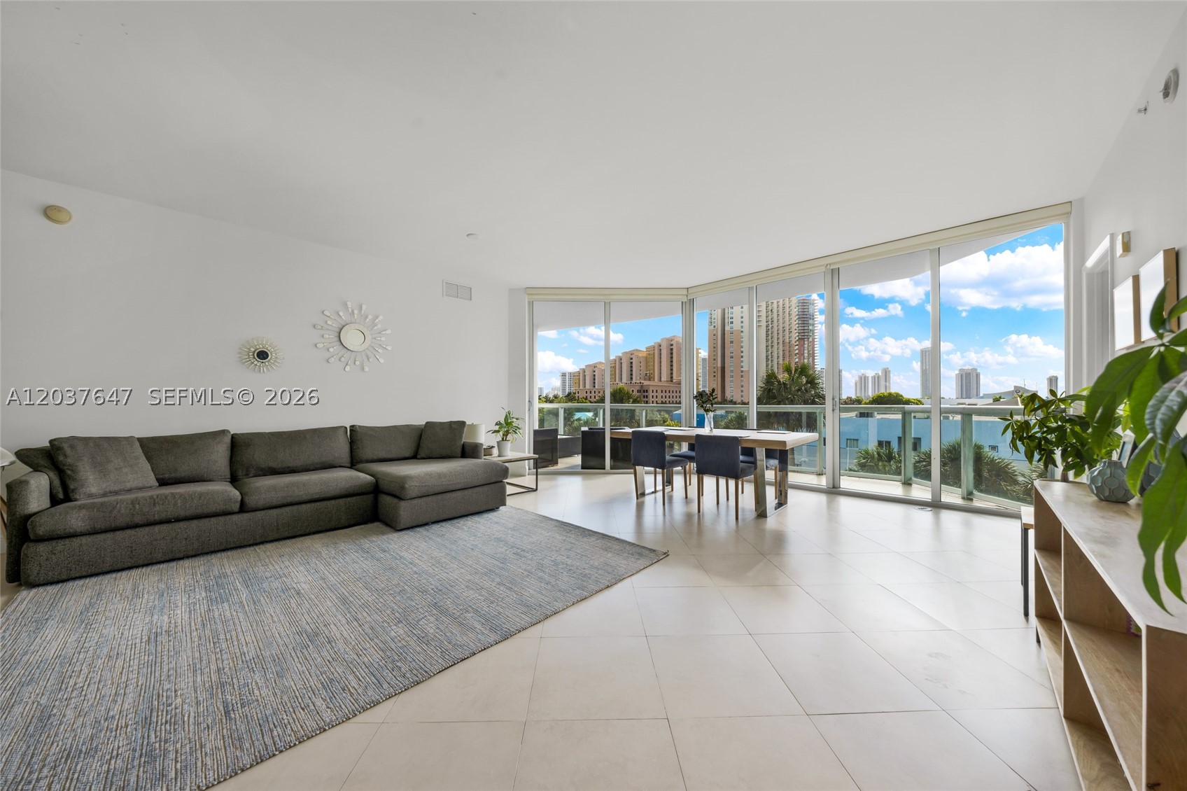 Aventura photo 4
