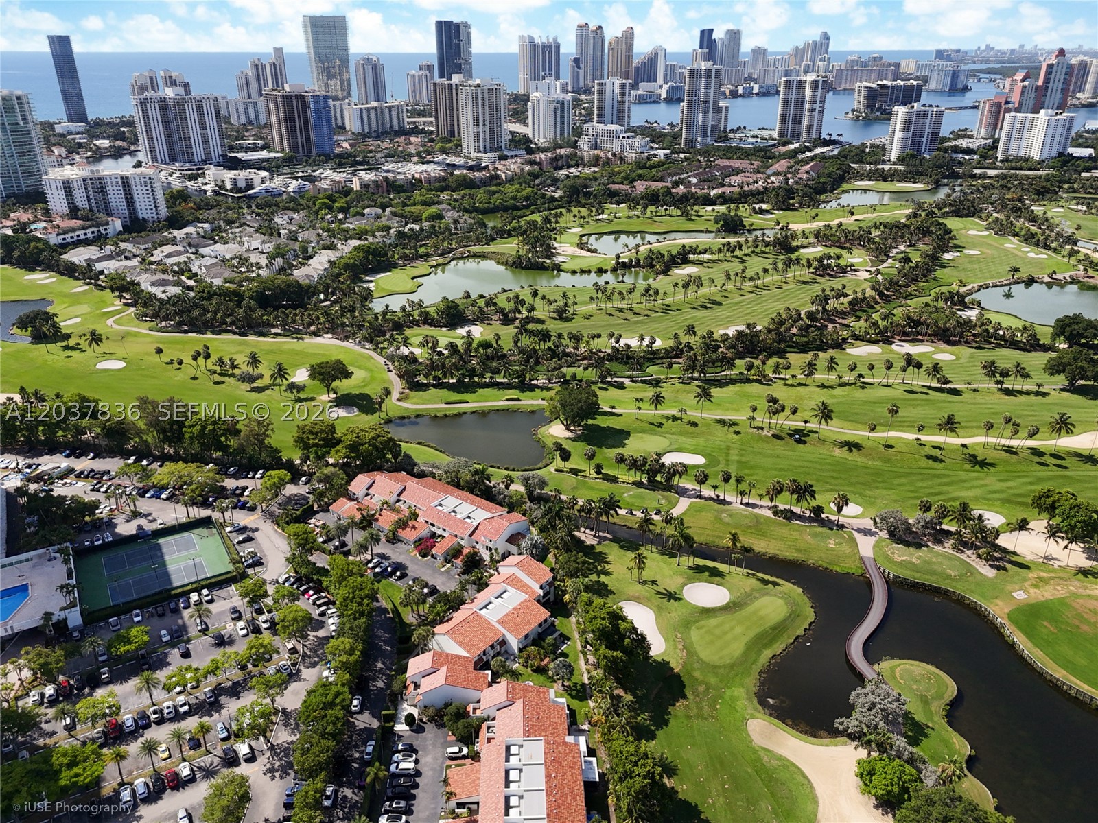 Aventura photo 2
