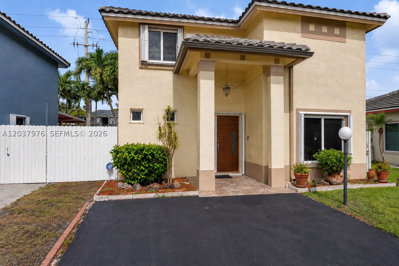 Miami Gardens photo 1