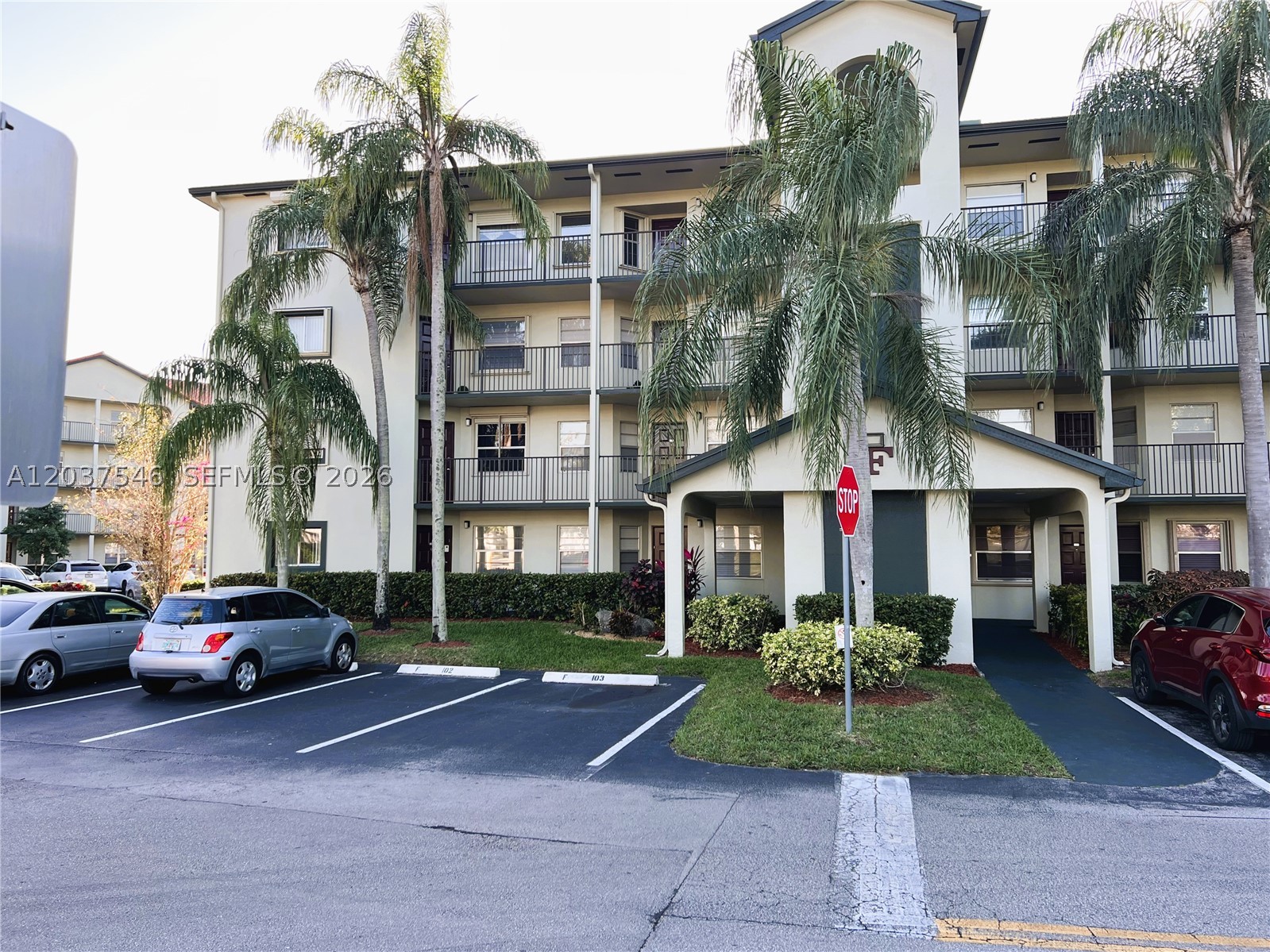 Pembroke Pines photo 1