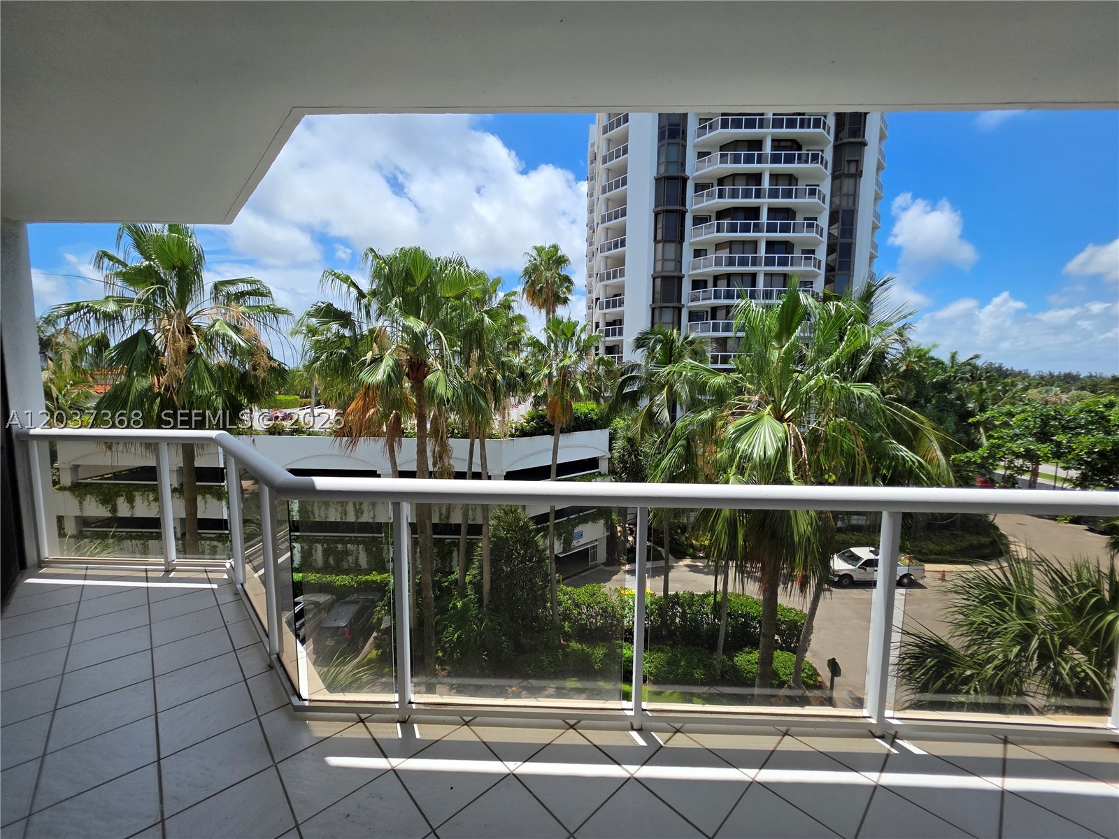 Aventura photo 4