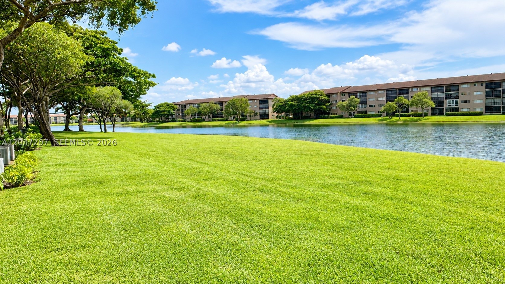 Pembroke Pines photo 2