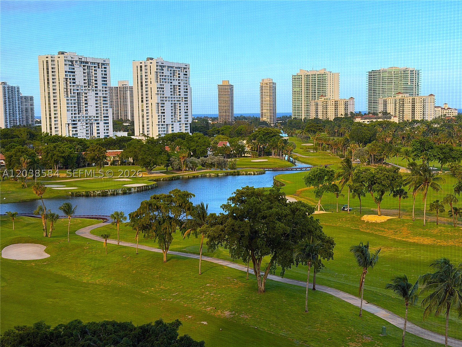 Aventura photo 3