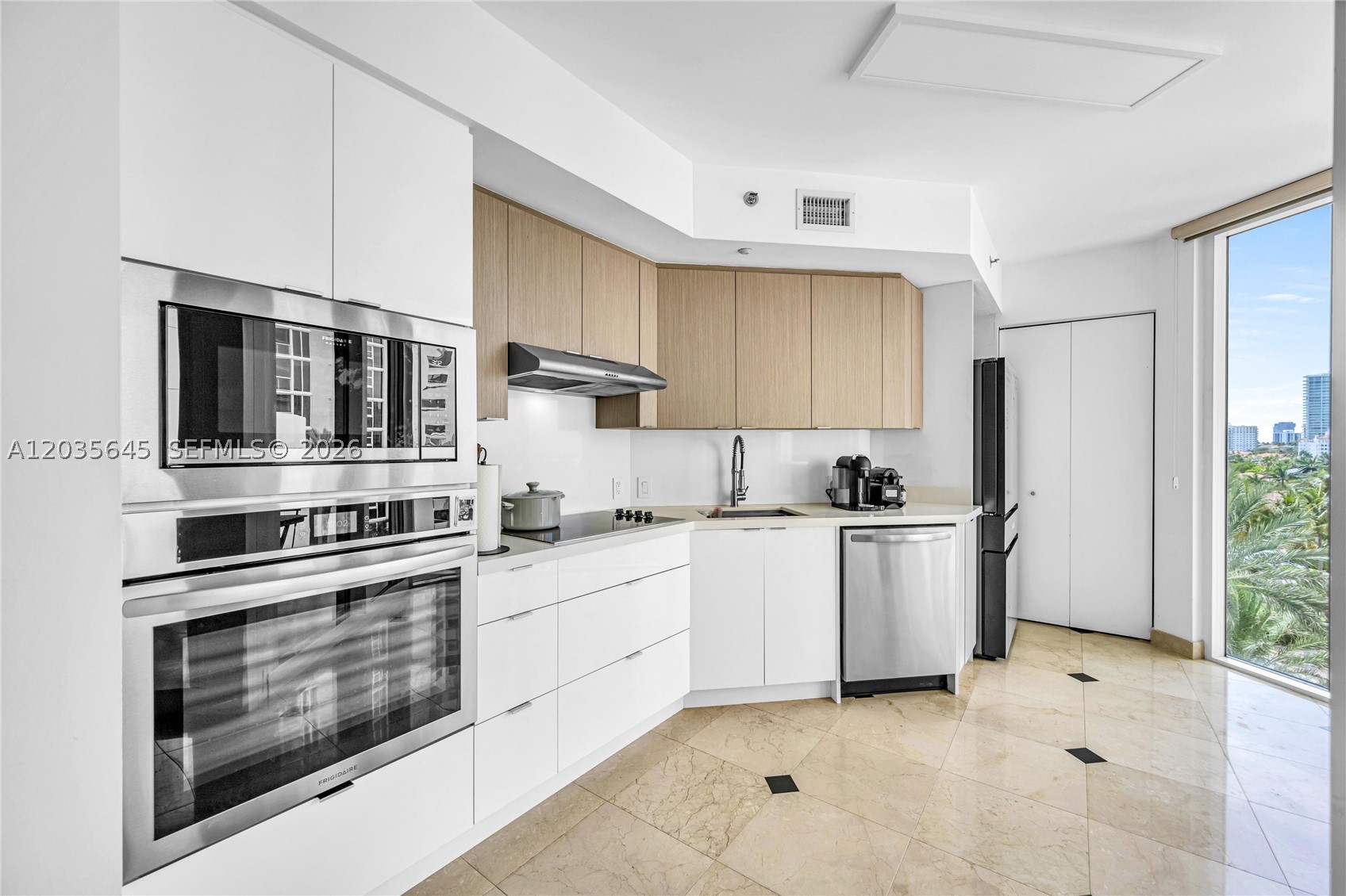 Sunny Isles Beach photo 1