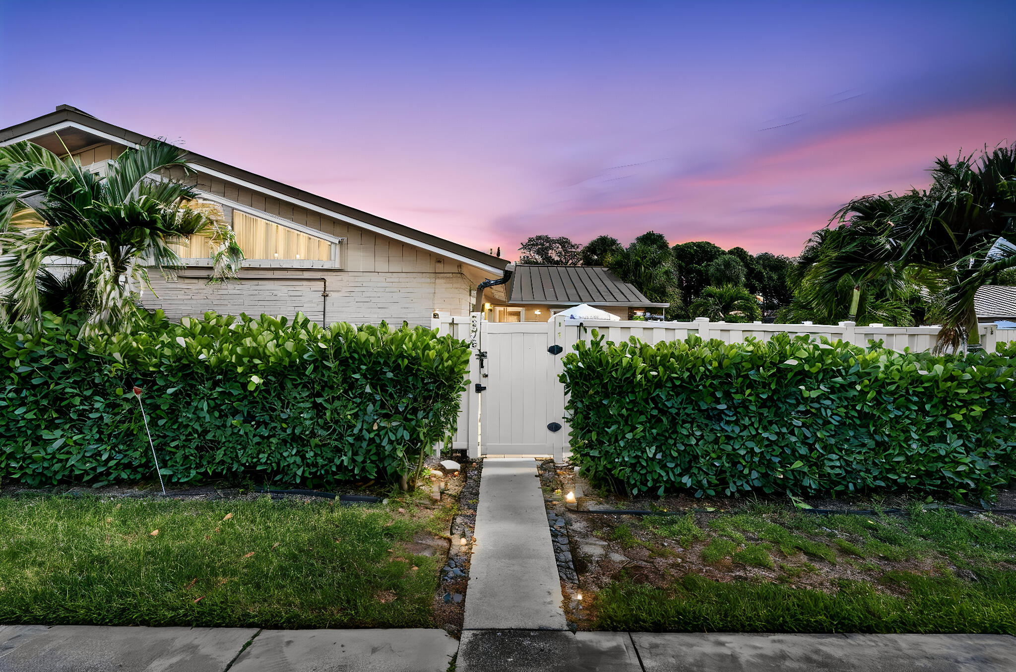 Palm Beach Gardens photo 2