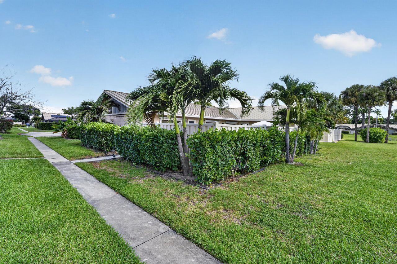 Palm Beach Gardens photo 3