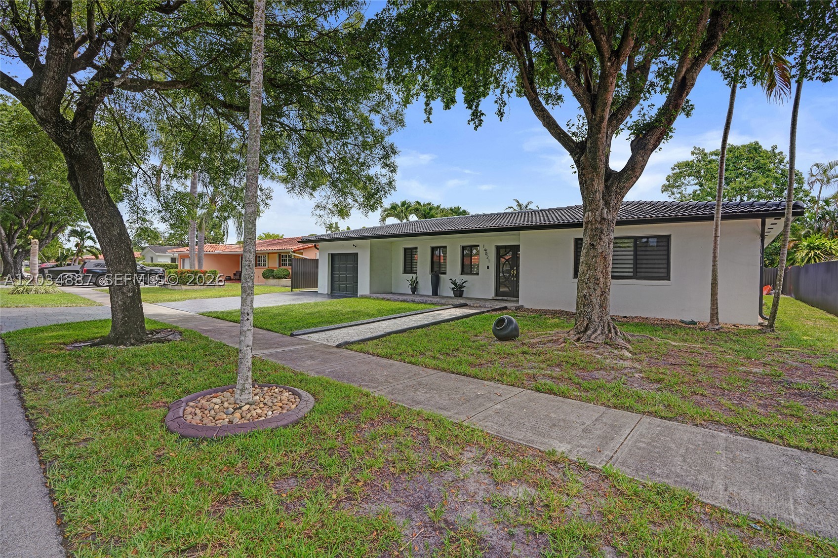 Miami Lakes photo 2