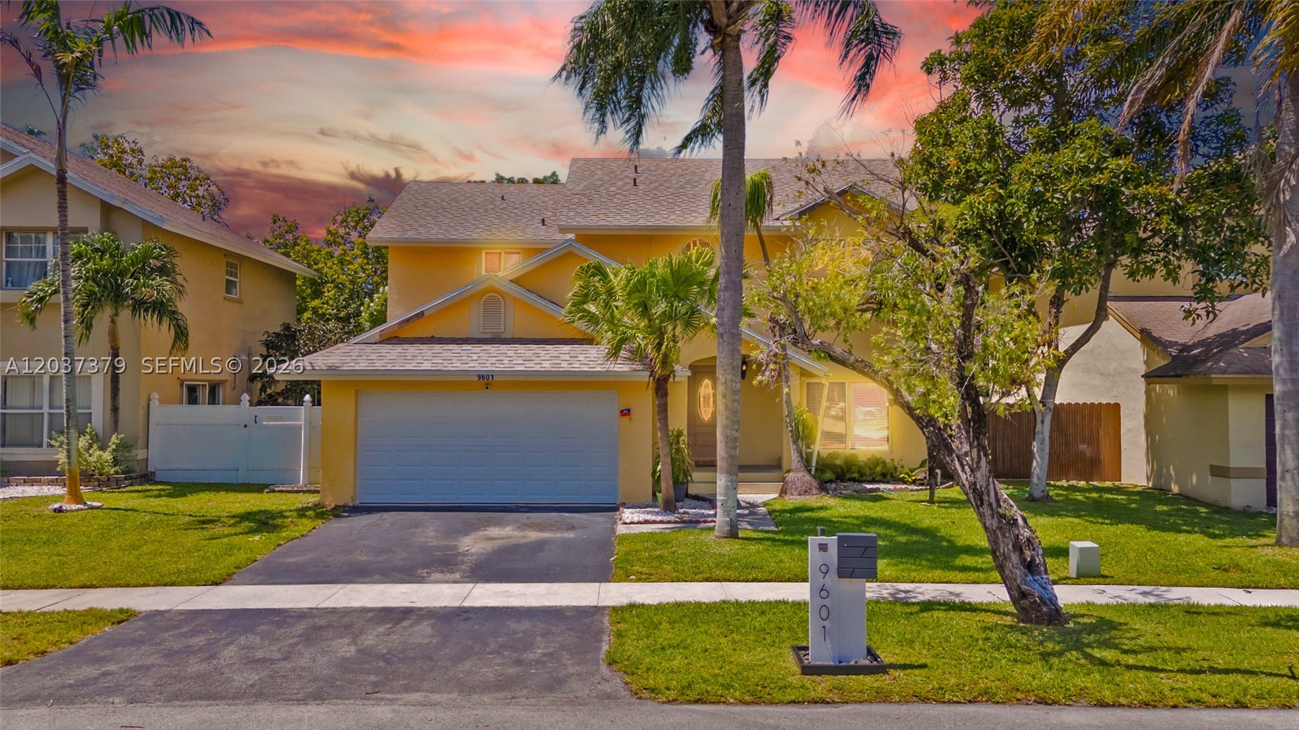 Pembroke Pines photo 1