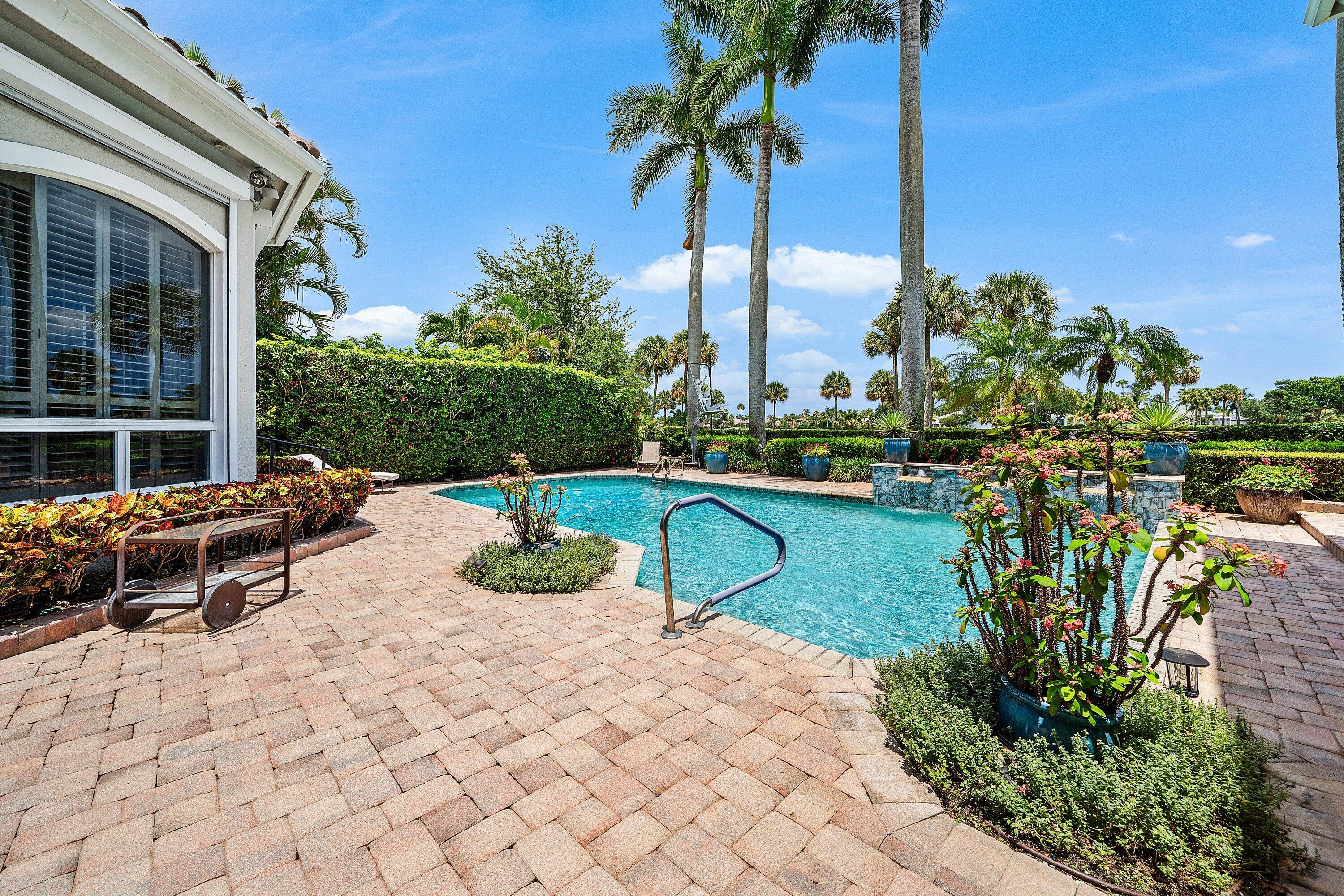 Palm Beach Gardens photo 3