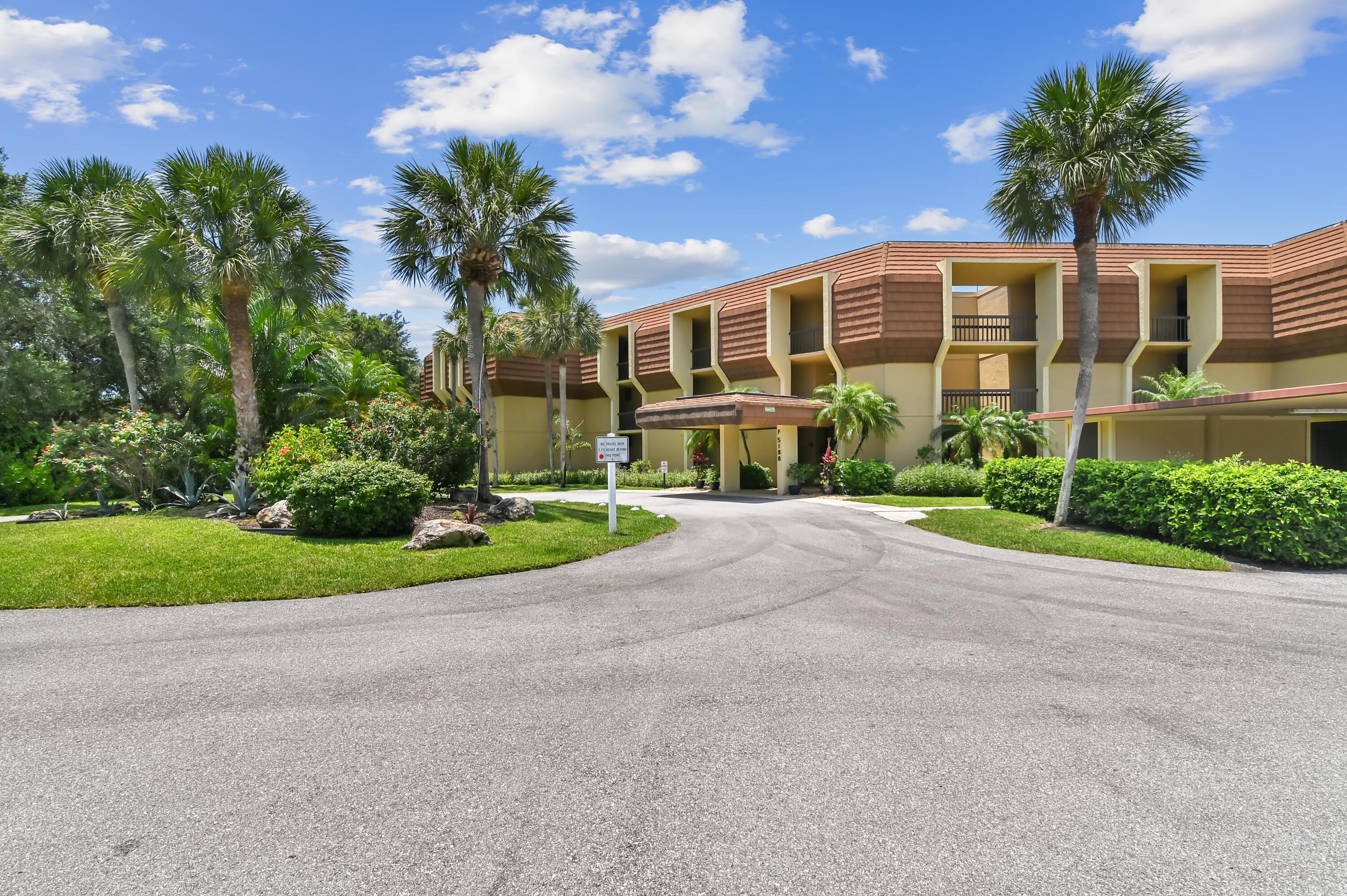 Palm Beach Gardens photo 1