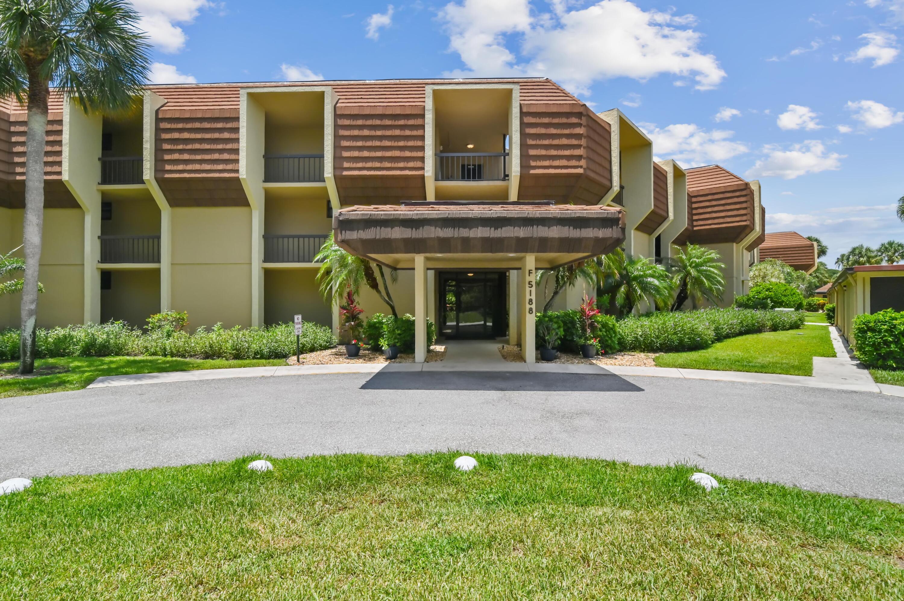 Palm Beach Gardens photo 2