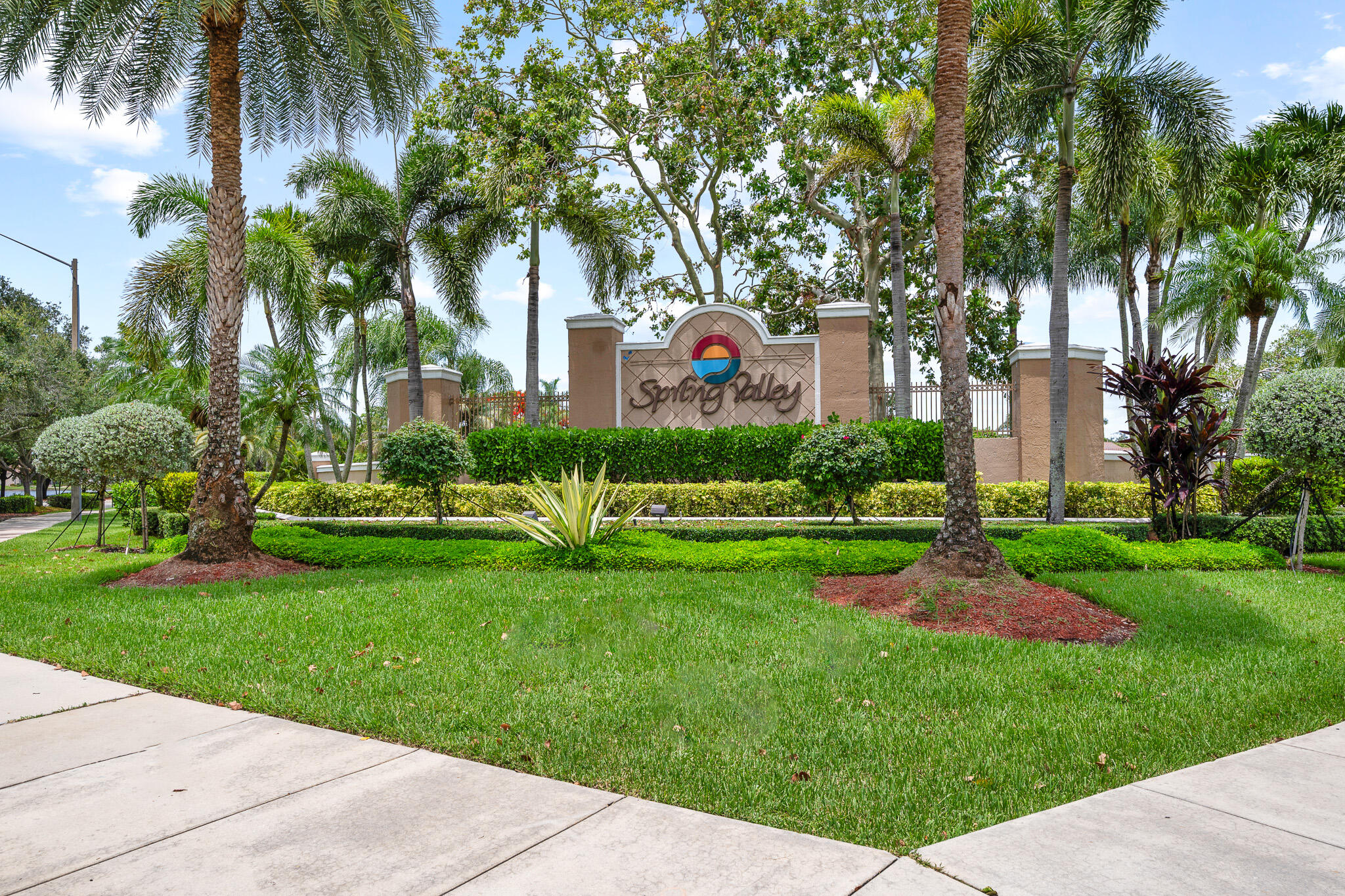 Pembroke Pines photo 1