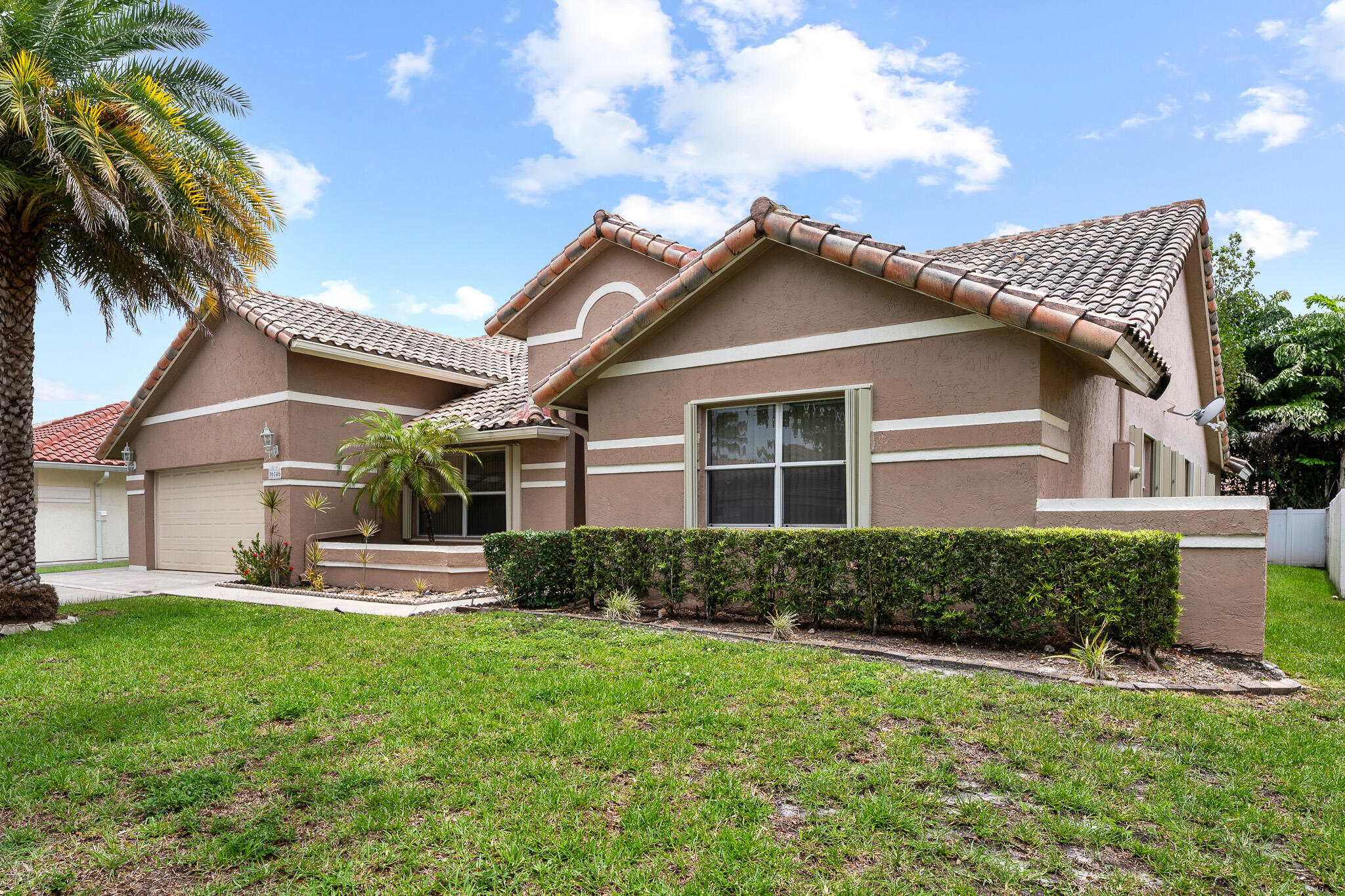 Pembroke Pines photo 3