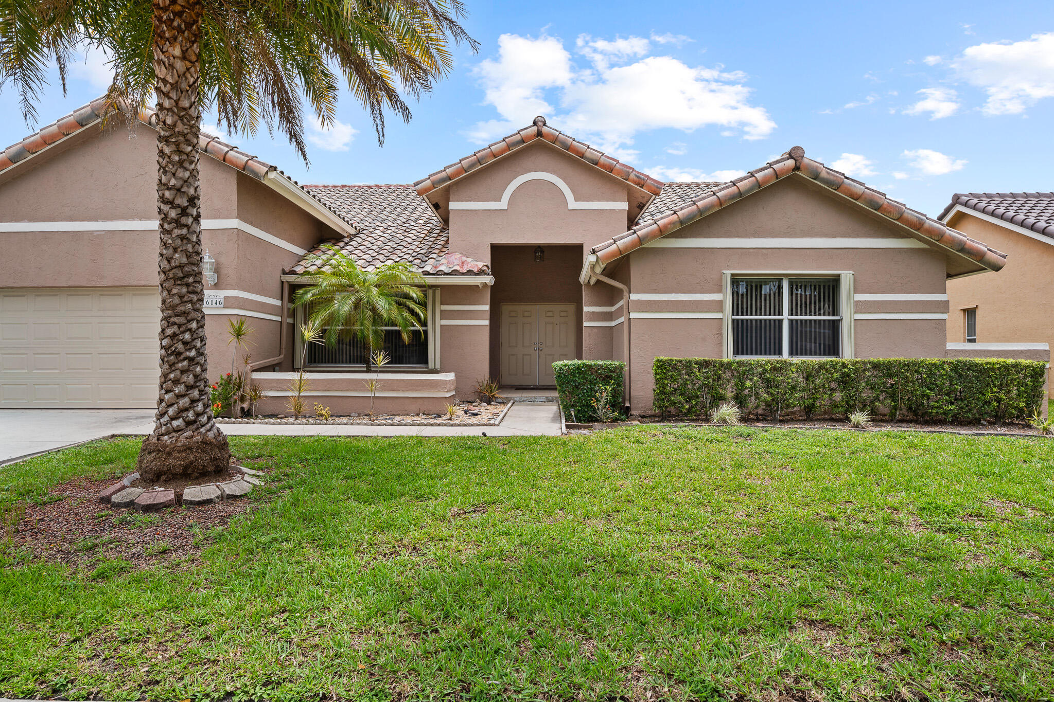 Pembroke Pines photo 4