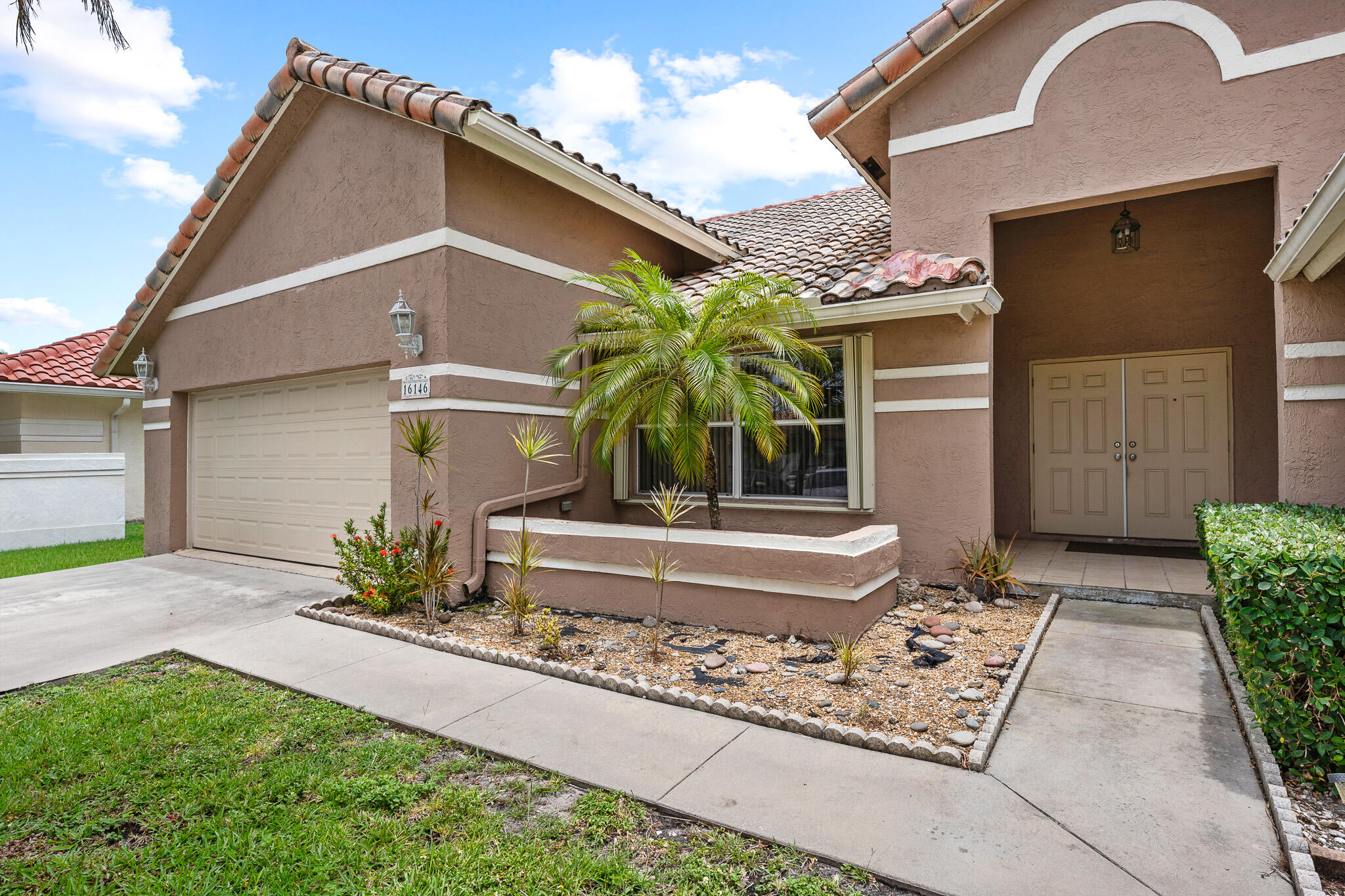 Pembroke Pines photo 5
