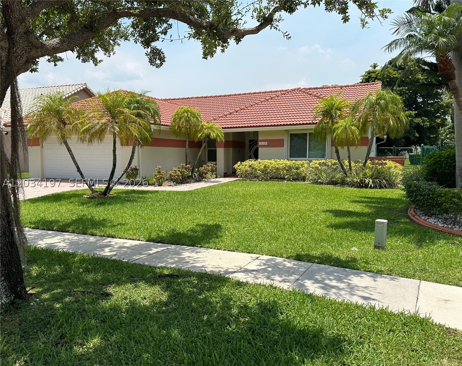 Pembroke Pines photo 4