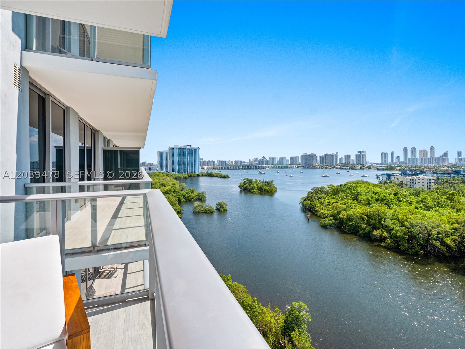 North Miami Beach photo 2