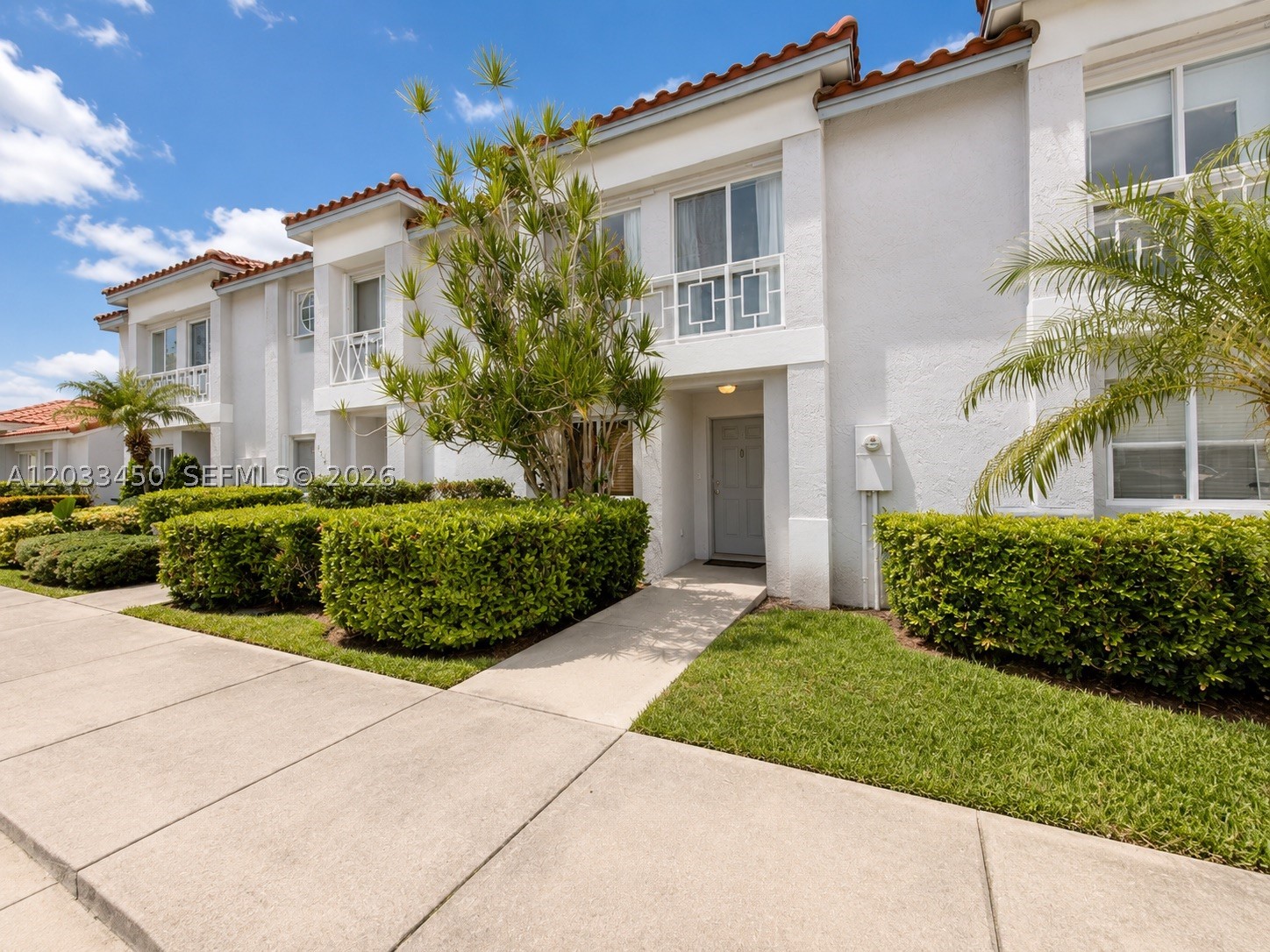 Pembroke Pines photo 1
