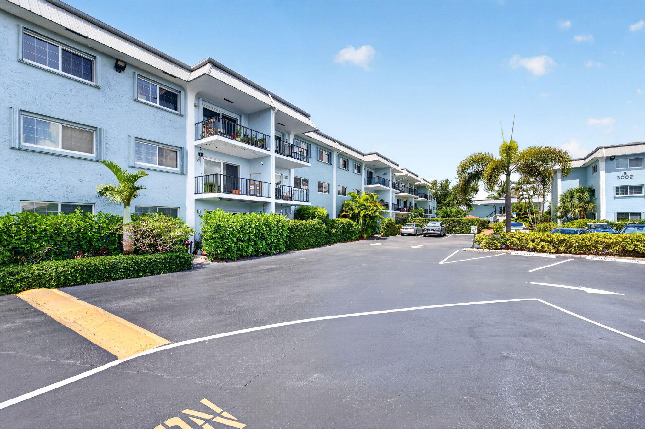 Wilton Manors photo 2