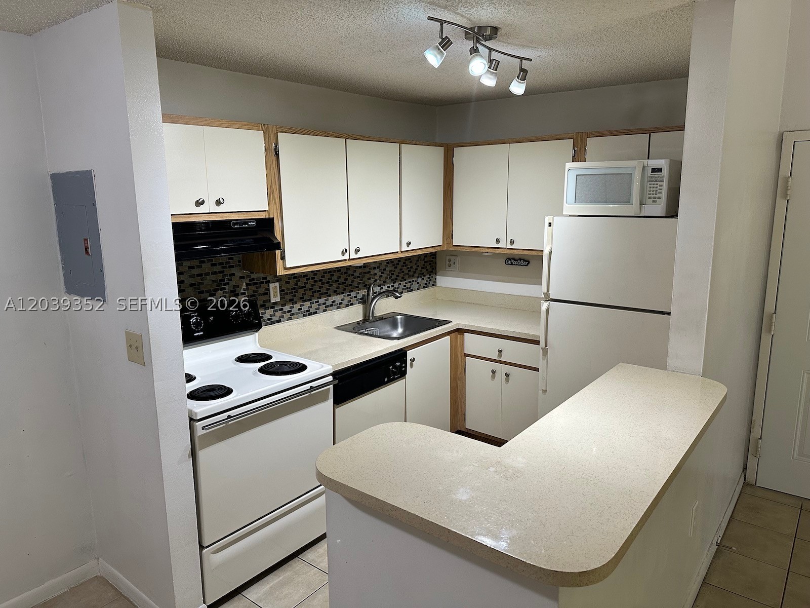 Hialeah photo 3