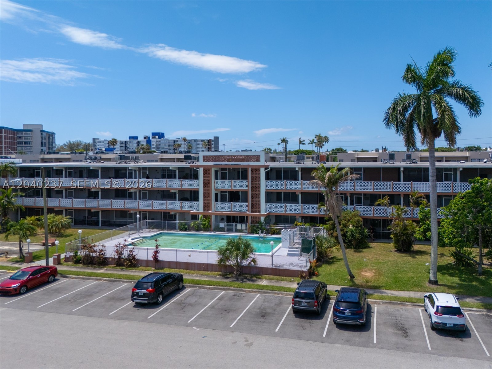 North Miami Beach photo 1