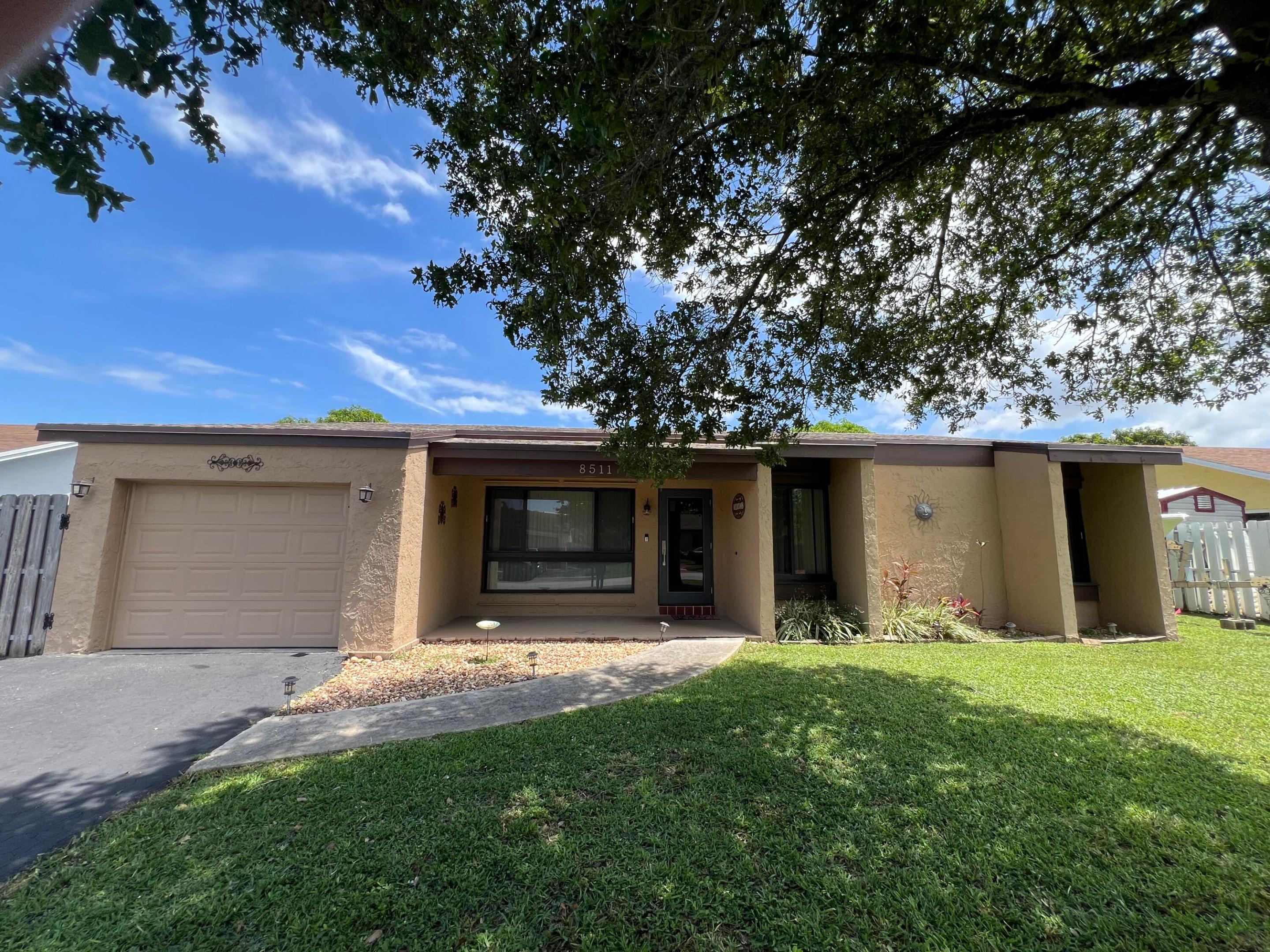 Pembroke Pines photo 4