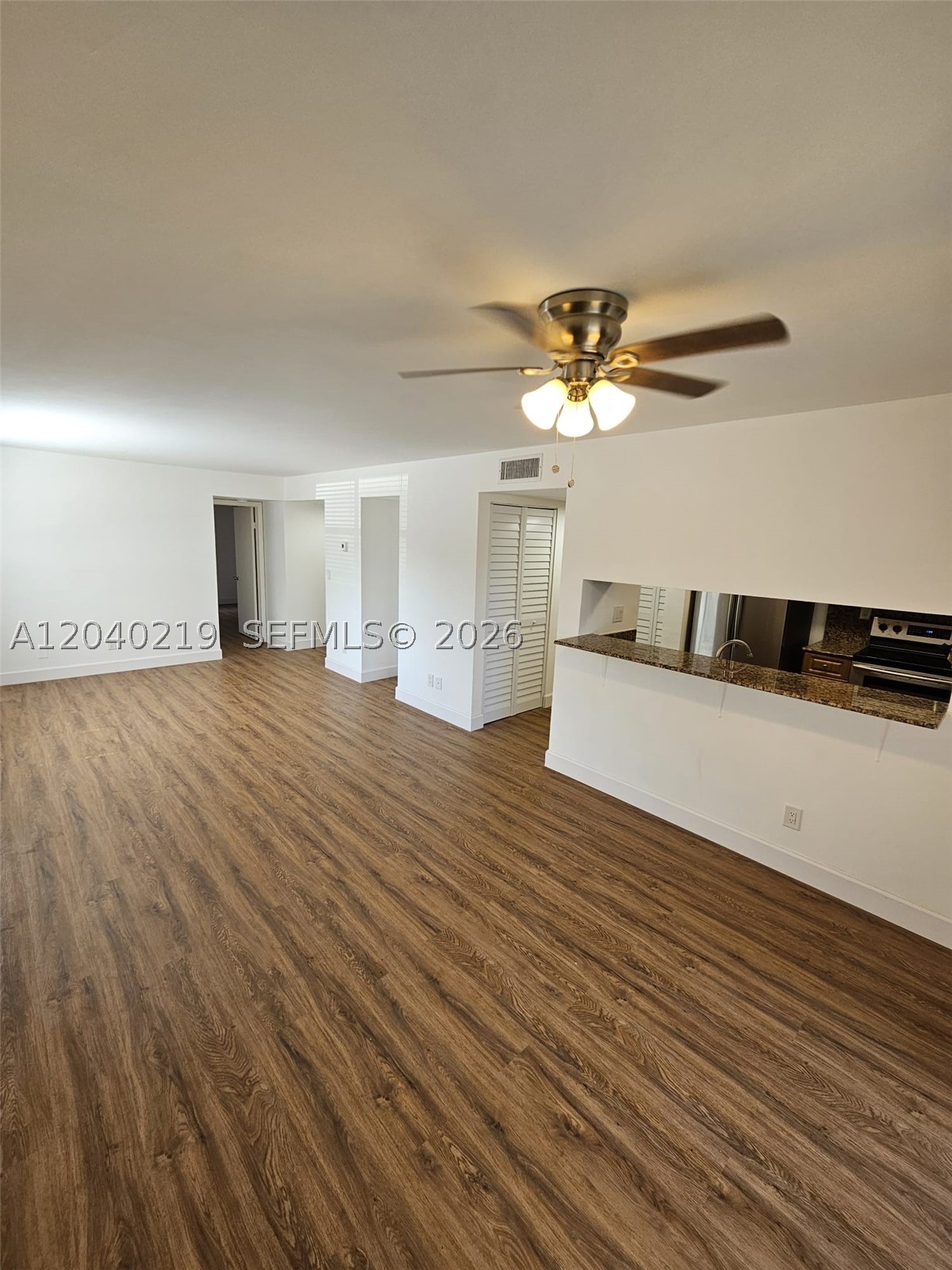 Miramar photo 1