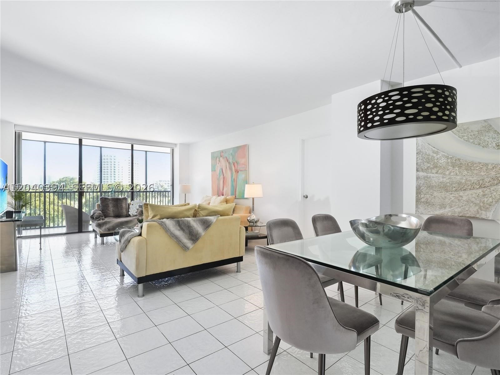 Aventura photo 3