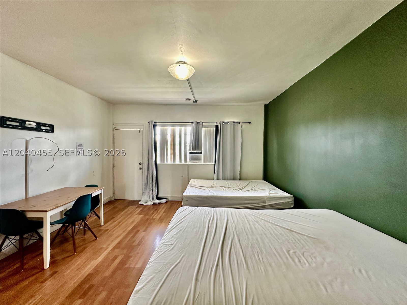 Hallandale Beach photo 3