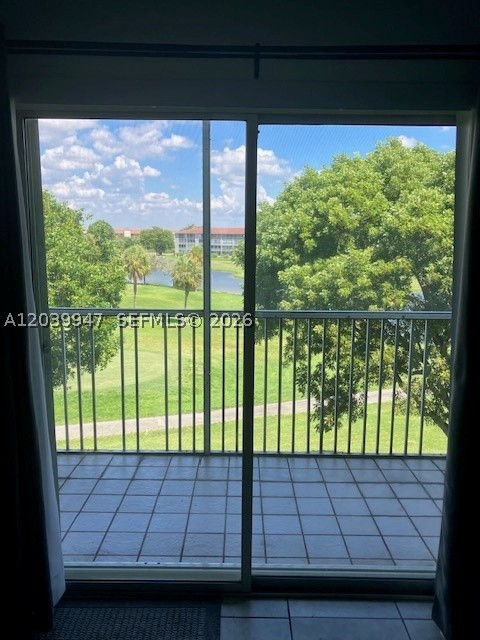 Pembroke Pines photo 1